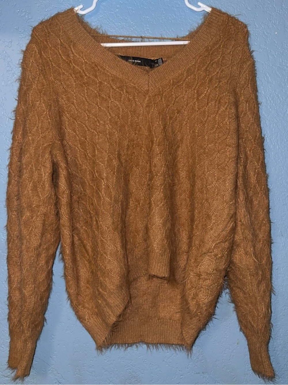 Vero Moda Cozy Fuzzy Cable V-Neck Sweater in Rusty Brown